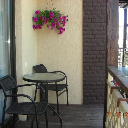 Гостиный Двор Odessa Extérieur photo