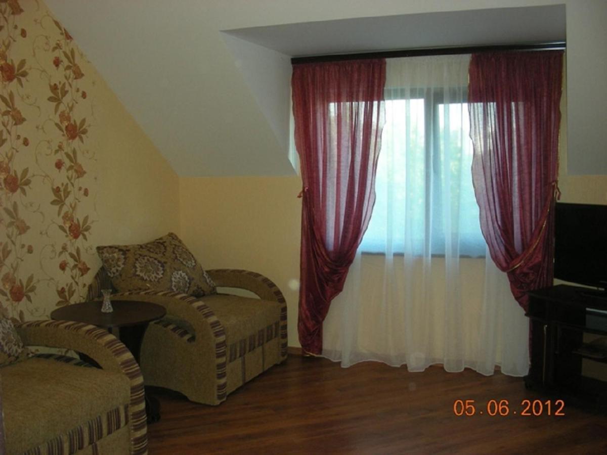 Гостиный Двор Odessa Extérieur photo